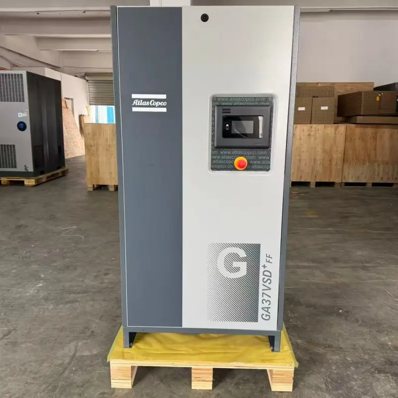 Винтов въздушен компресор с впръскване на масло Atlas Copco GA37 VSD+ FF 37kW 50HP за индустрията